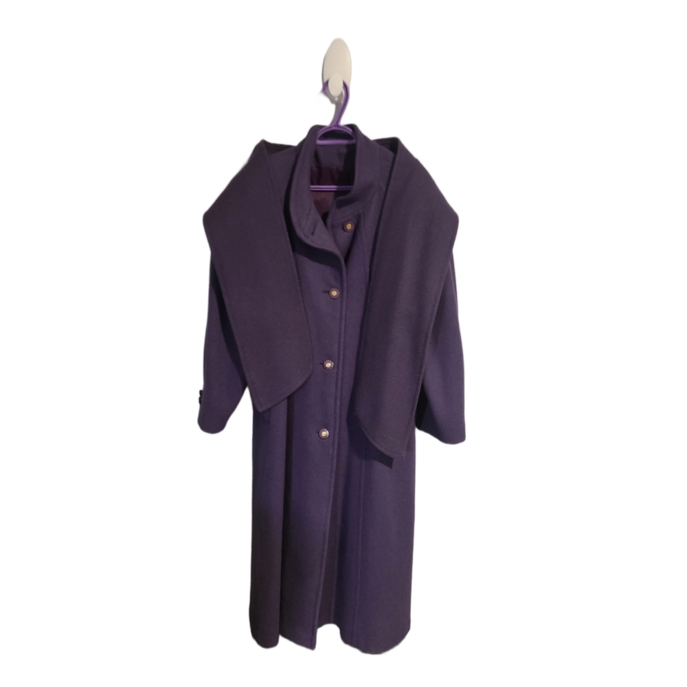 Vintage Women's Long Wool Coat with Matching Removable Scarf EUC